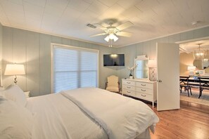 4 bedrooms, iron/ironing board, travel cot, WiFi