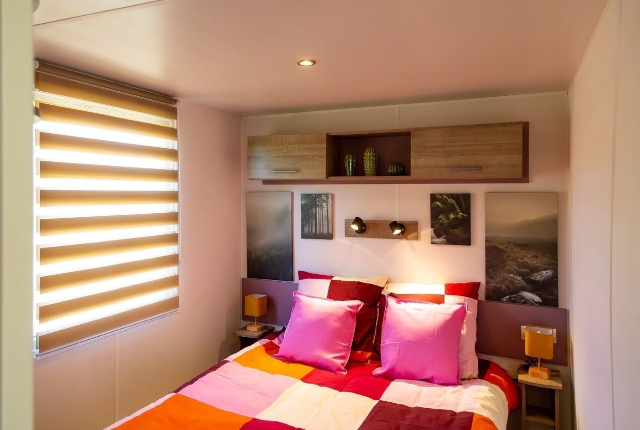 Strykejern/-brett, internettilgang og sengetøy