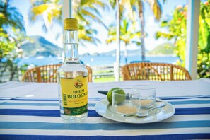 Outdoor dining - CHARMING SEASIDE COTTAGE - LES SAINTES, GUADELOUPE (Terre-de-Haut)