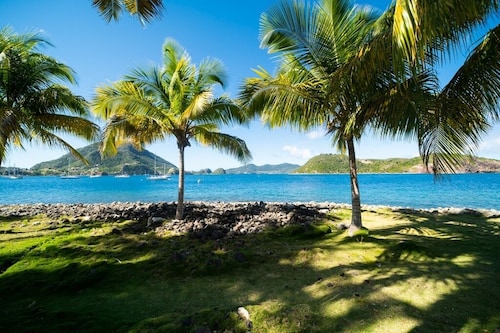 CHARMING SEASIDE COTTAGE - LES SAINTES, GUADELOUPE