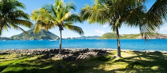 CHARMING SEASIDE COTTAGE - LES SAINTES, GUADELOUPE