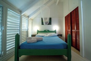 2 chambres, fer et planche à repasser, accès Internet, draps fournis