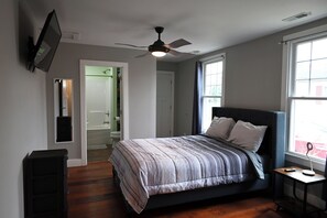 3 chambres, coffre-fort, fer et planche à repasser, lit de bébé portatif