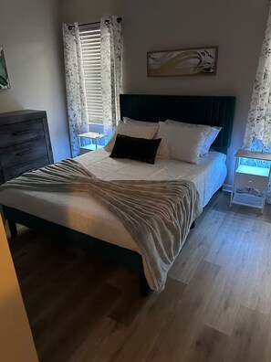 2 soverom, strykejern/-brett, wi-fi og sengetøy