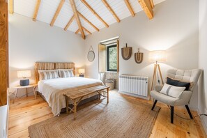 5 chambres, fer et planche à repasser, accès au Wi-Fi (inclus)