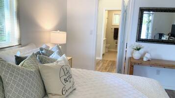 4 bedrooms, WiFi, bed sheets