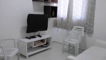 Family Apartment, 2 Bedrooms, Garden View | Living room