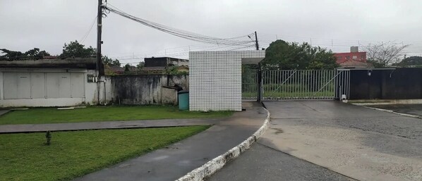 Entrada de la propiedad