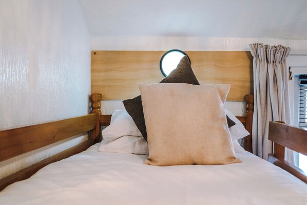 Iron/ironing board, free WiFi