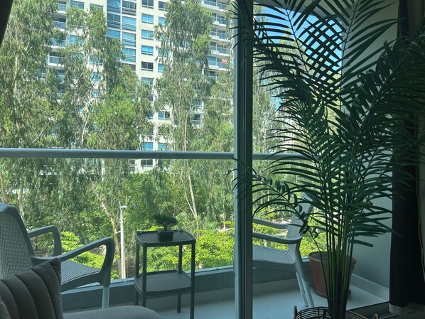 المنطقة المحيطة بالمنشأة