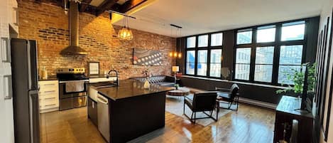 Căn hộ tiện nghi đơn giản | Khu phòng khách