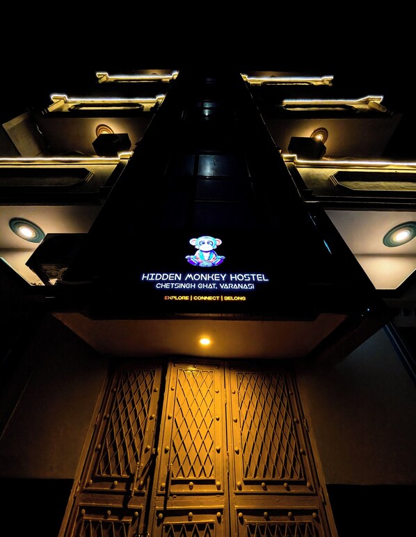 Exterior - Hidden Monkey Hostel Chet Singh Ghat (Varanasi)