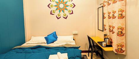 Memory-foam beds, laptop workspace, free WiFi, bed sheets