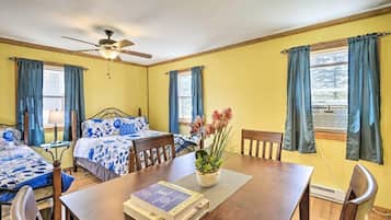 6 bedrooms, WiFi (free), bed sheets