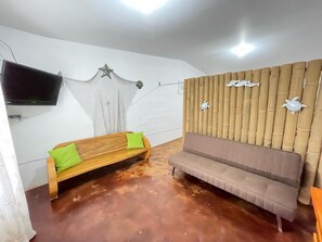 Living area - Walking from Chipipe beach studio for 4with AC in charming Salinas (Salinas)