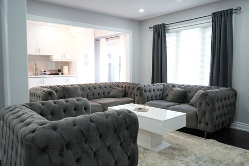 Spacious 6BR Family Home Ideal for Large Groups