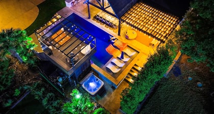DFW Penrose House Swim-Up Bar Estate Sleep 28 | Weddings | Hot Tub | Mini Golf