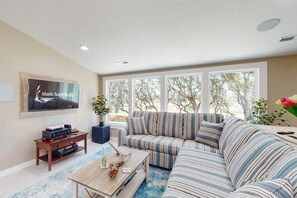 Televisión, reproductor de DVD y estéreo 