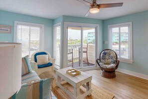 TV, DVD-spiller og bordtennis