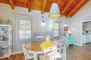 Dining - 3rd-row beach cottage with ocean views, beach access, deck, & grill (Emerald Isle)