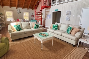 TV, DVD-spiller og bøker