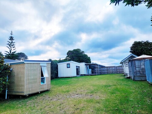 Hosts on the Coast Kowhai Kabins