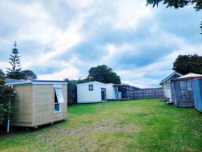 Hosts on the Coast Kowhai Kabins