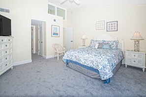 4 bedrooms, free WiFi, bed sheets