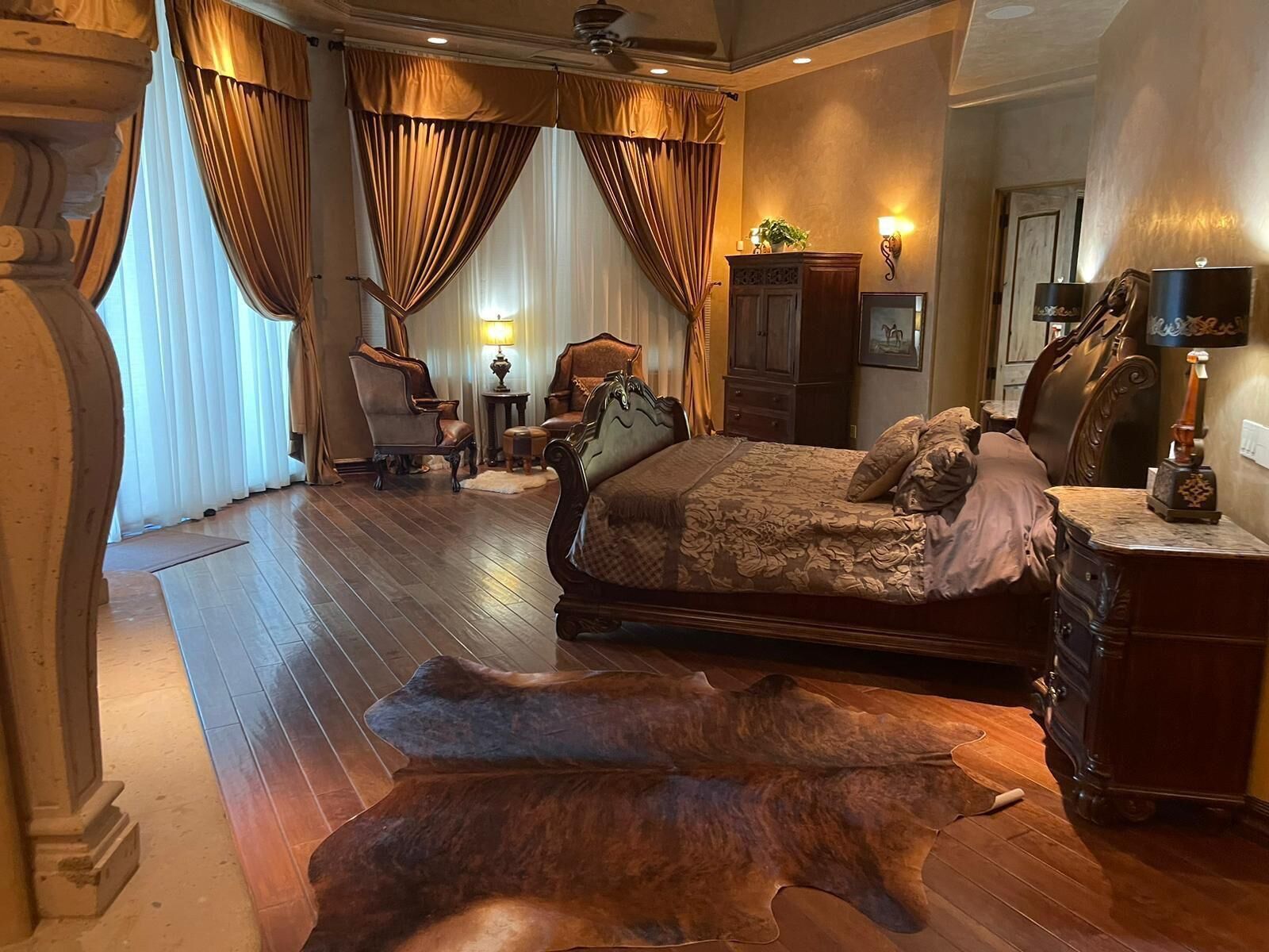 10 Schlafzimmer, Bügeleisen/Bügelbrett, Internetzugang, Bettwäsche