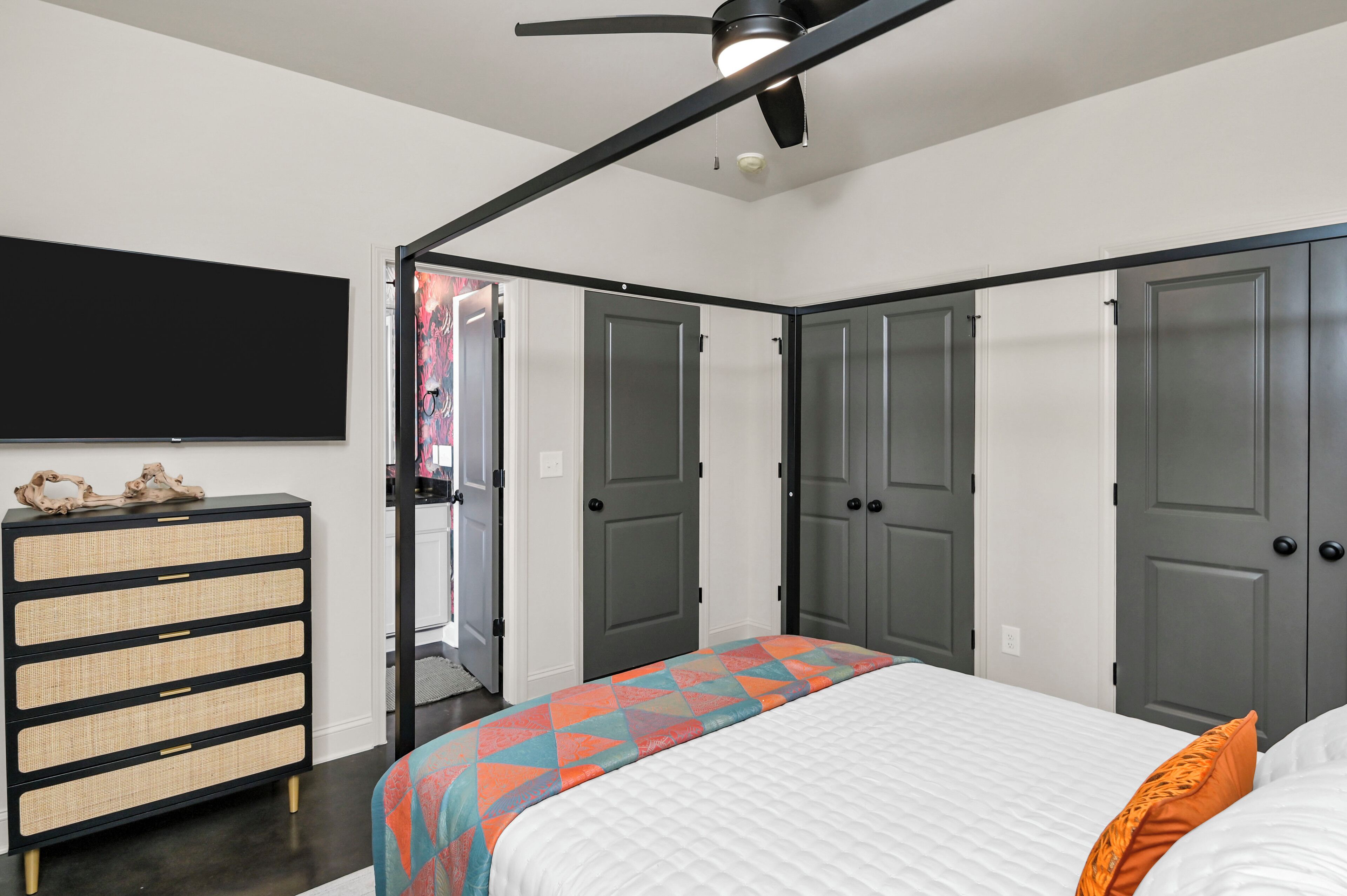 3 dormitorios, tabla de planchar con plancha, wifi y ropa de cama