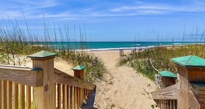 Stunning ocean-front condo with shared pool and direct beach access