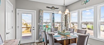 Ocean Crystal A: 2nd-row duplex, ocean views, walk to beach/pier