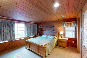 3 bedrooms, free WiFi, bed sheets