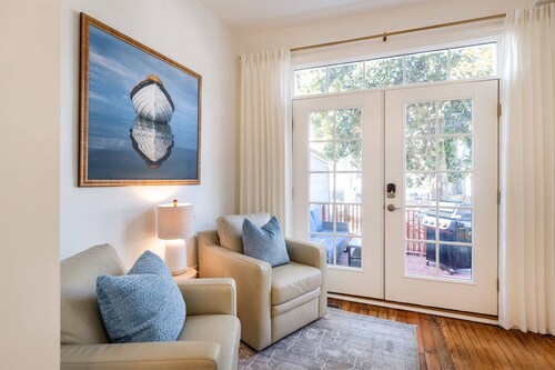 Charming, Newly Renovated Historic Row Home in Downtown Annapolis