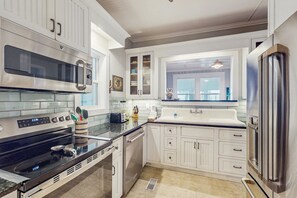 Fridge, microwave, oven, stovetop - Completely renovated, oceanfront home with private pool, deck, WiFi & AC (Atlantic Beach)