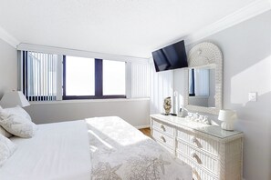 3 bedrooms, free WiFi, bed sheets - Oceanfront, 5th-Floor Condo with Ocean View, WiFi & Shared Pools/Hot Tub/Gym (Atlantic Beach)