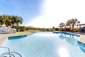 Indoor pool - Oceanfront, 5th-Floor Condo with Ocean View, WiFi & Shared Pools/Hot Tub/Gym (Atlantic Beach)