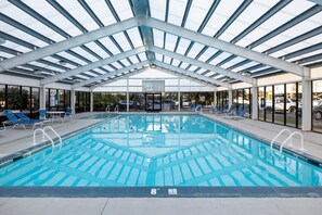 Pool - Oceanfront top-floor condo with panoramic views, hot tubs, pool, golf, tennis (Atlantic Beach)