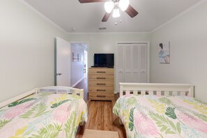 3 bedrooms, free WiFi, bed sheets