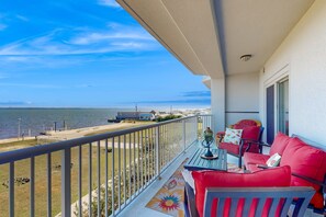 Property grounds - Ocean view condo with shared pool, fitness room, & balcony (Indian Beach)