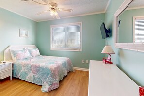3 bedrooms, travel crib, free WiFi, bed sheets