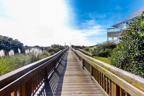 Oceanfront, First-Floor Condo with Balcony, Ocean View & Shared Pools/Tennis