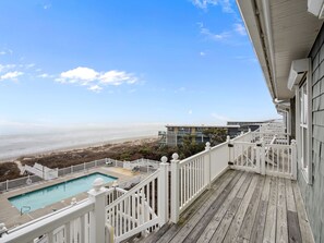 Unclassified image, 5 of 37, button