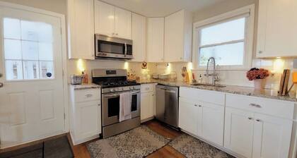 Bethesda Comfort âą Backyard âą Next to NIH / DC & Landmarks