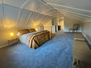 3 habitaciones, escritorio, tabla de planchar con plancha y wifi gratis