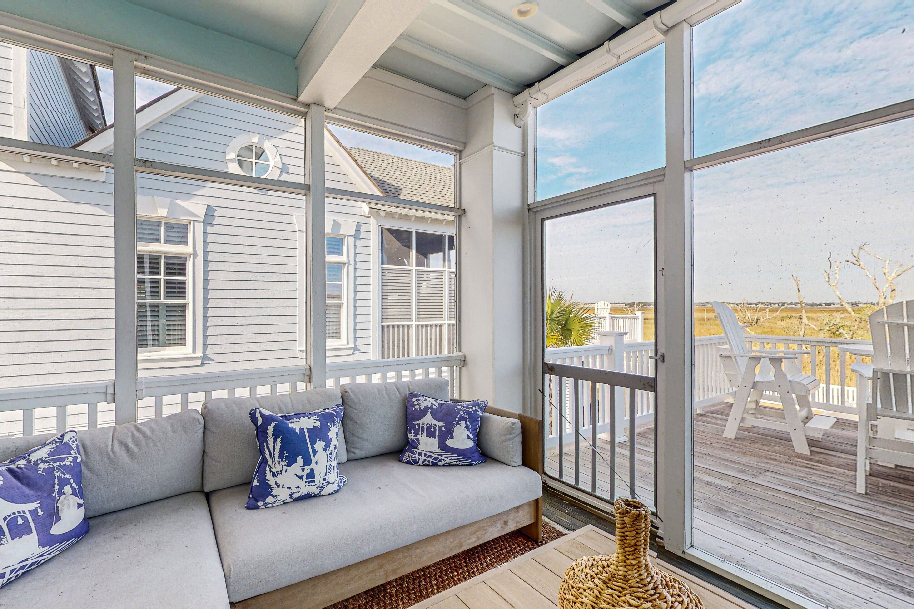 TV, fireplace, computer monitors