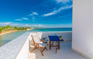 Outdoor dining - Nice home in Privlaka (Privlaka)