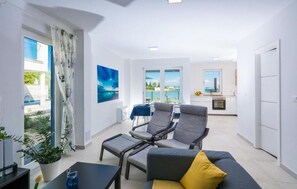 Smart TV - Cozy home in Privlaka (Privlaka)