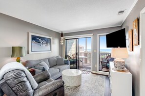 TV, DVD player - 3rd Floor Oceanfront Condo w/Great Ocean and Pool Views and Shared Pools (Atlantic Beach)