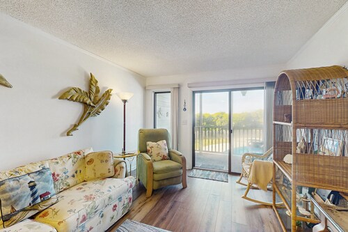 1st floor oceanside condo at Island Beach with balcony & shared outdoor pools